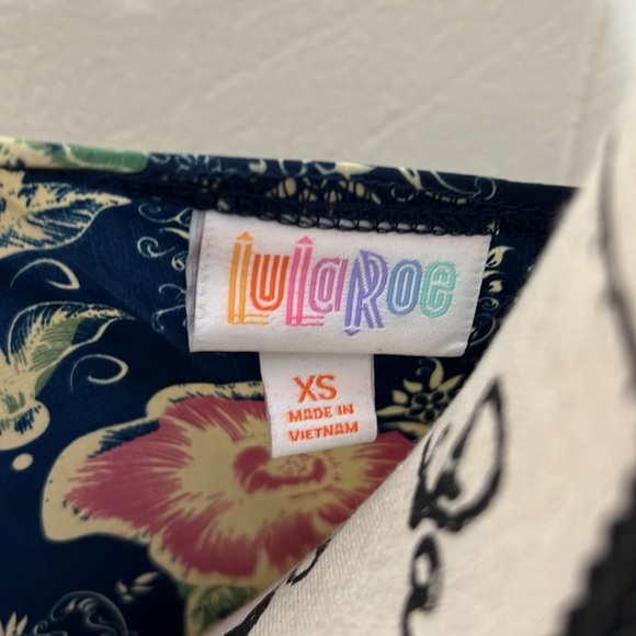 LuLaRoe Joy Sleeveless Kimono - Picture 5 of 6